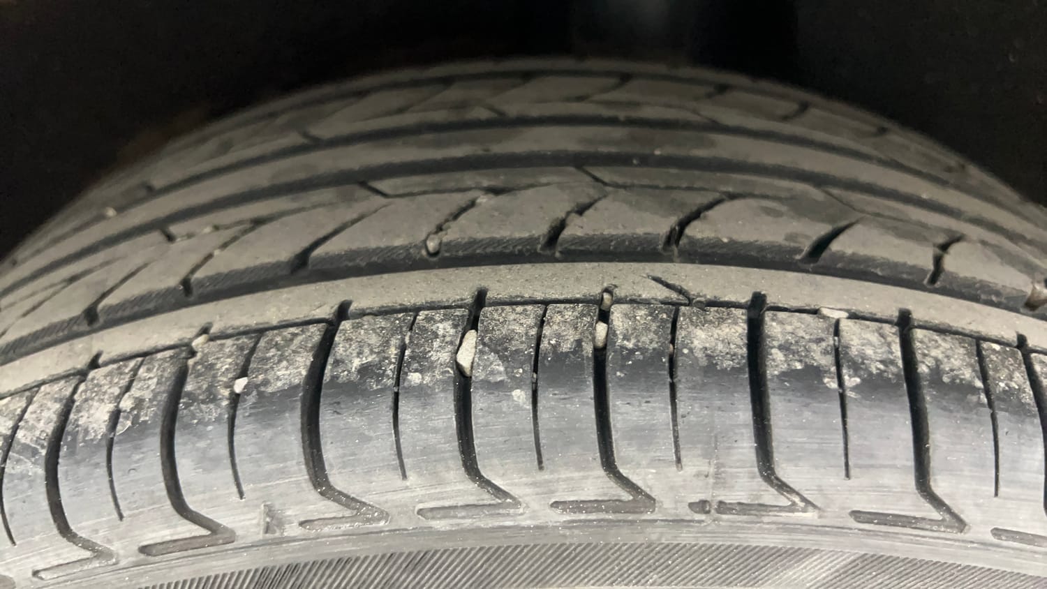 Used 2016 Maruti Suzuki Baleno Zeta 1.2 Petrol Manual tyres LEFT REAR TYRE TREAD VIEW