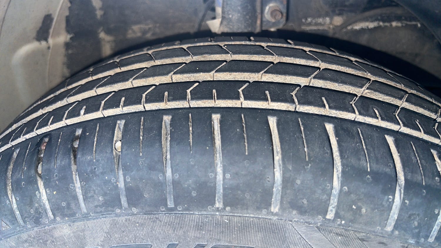 Used 2024 Toyota Glanza E Petrol Manual tyres RIGHT FRONT TYRE TREAD VIEW