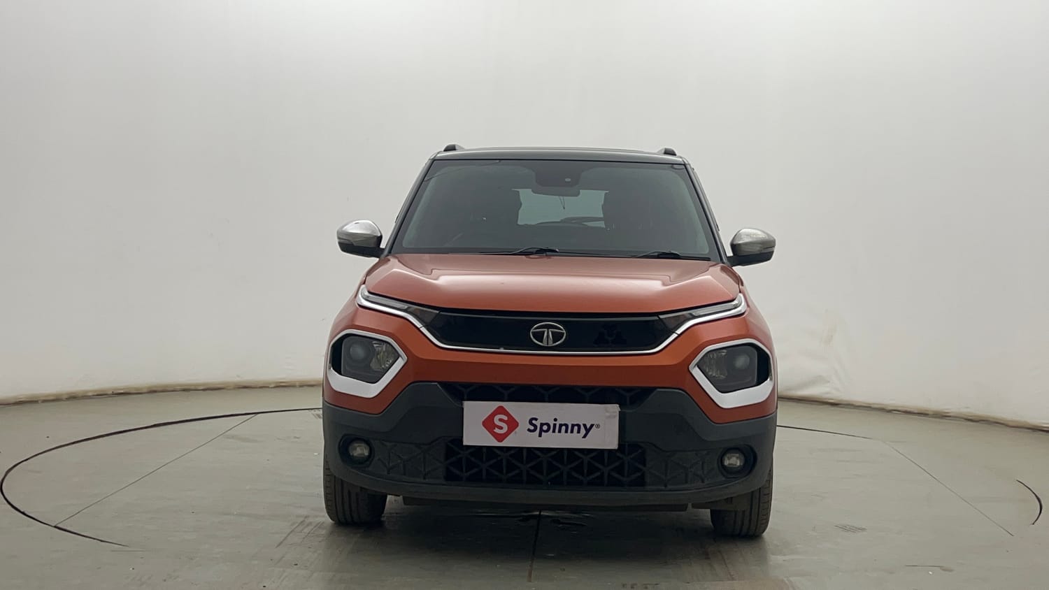 Used 2024 Tata Punch Creative Dual Tone AMT Sunroof Petrol Automatic exterior FRONT VIEW