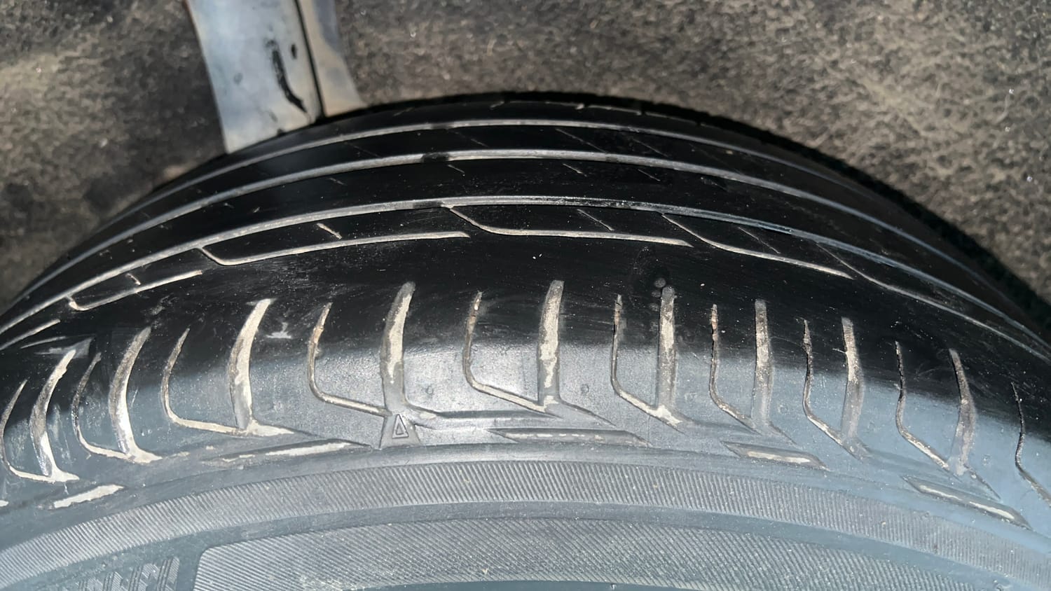 Used 2018 Maruti Suzuki Vitara Brezza [2016-2020] VDi Diesel Manual tyres RIGHT REAR TYRE TREAD VIEW