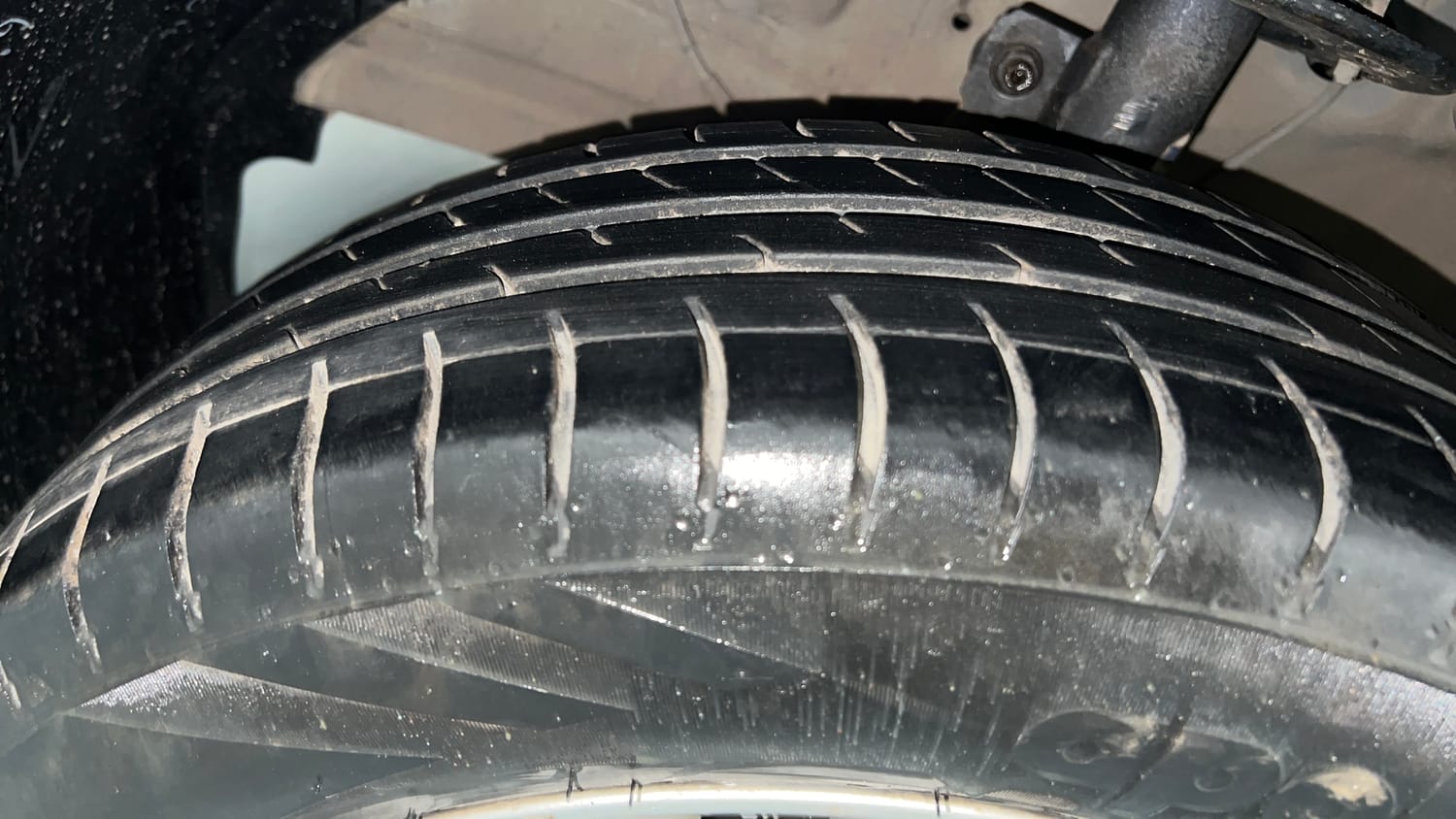 Used 2017 Maruti Suzuki Dzire ZXi Petrol Manual tyres LEFT FRONT TYRE TREAD VIEW
