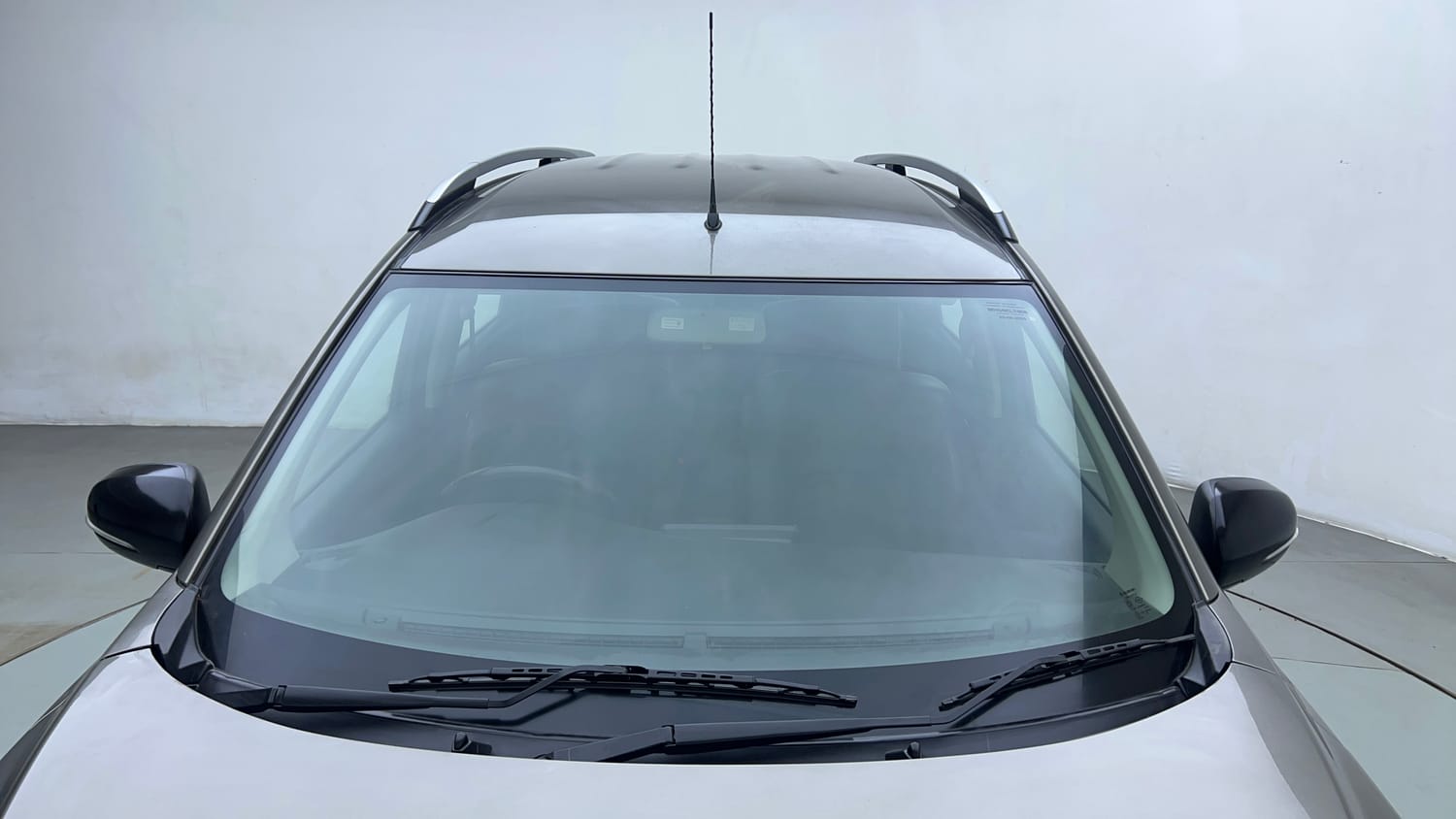 Used 2020 Maruti Suzuki XL6 Alpha MT Petrol Petrol Manual exterior FRONT WINDSHIELD VIEW