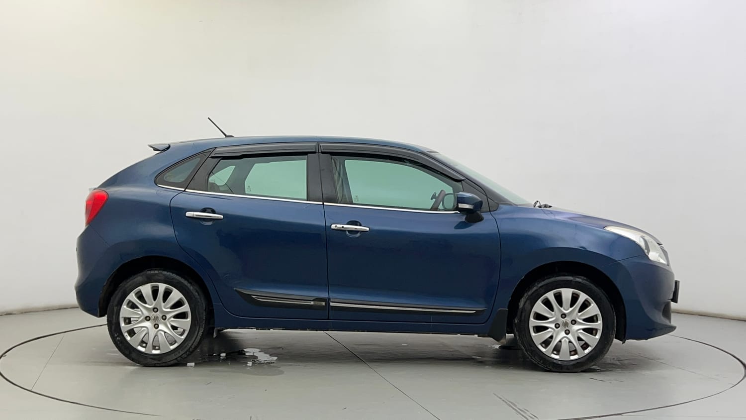 Used 2016 Maruti Suzuki Baleno Zeta 1.2 Petrol Manual exterior RIGHT SIDE VIEW
