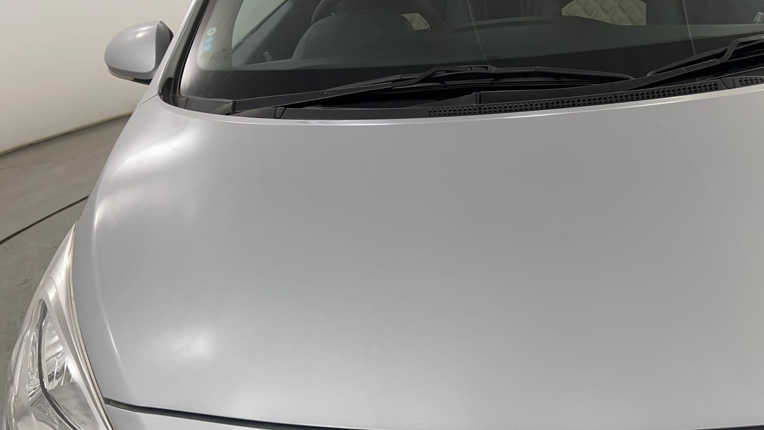 Used 2019 Hyundai Grand i10 Sportz AT 1.2 Kappa VTVT Petrol Automatic dents MINOR SCRATCH