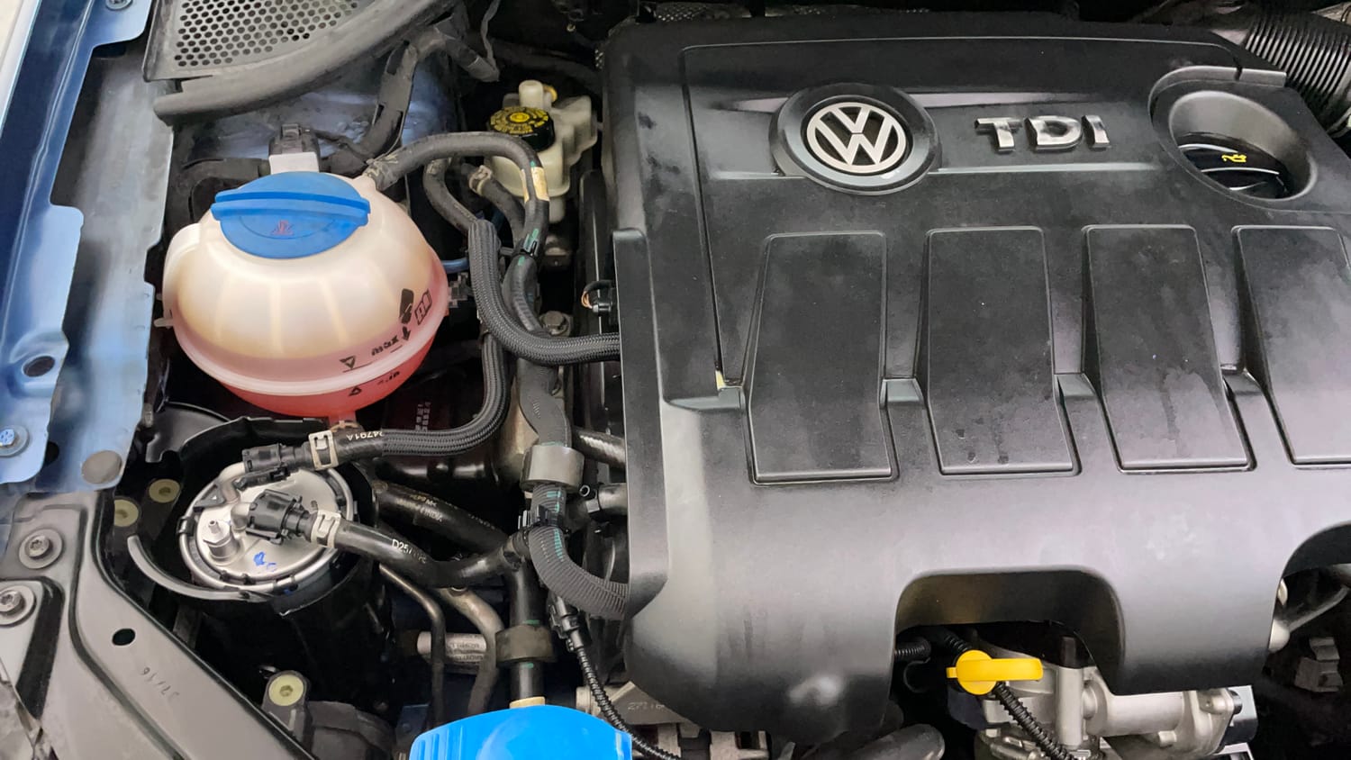 Used 2016 Volkswagen Ameo Highline 1.5L AT Diesel Automatic engine ENGINE RIGHT SIDE VIEW
