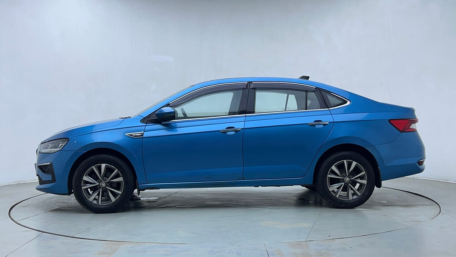 Used 2022 Skoda Slavia Style 1.0L TSI MT Petrol Manual exterior LEFT SIDE VIEW