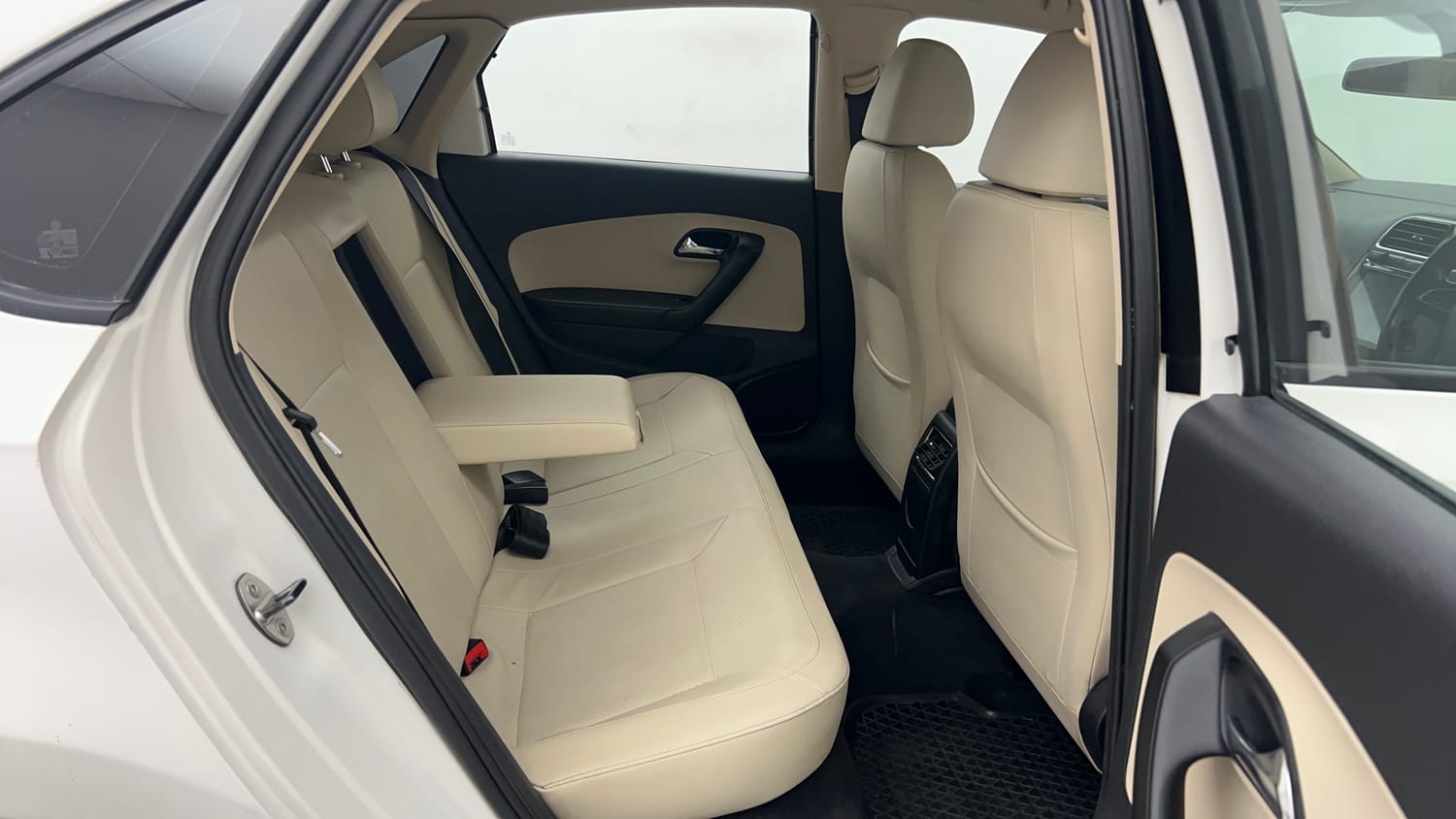 Used 2018 Skoda Rapid Style 1.6 MPI Petrol Manual interior RIGHT SIDE REAR DOOR CABIN VIEW