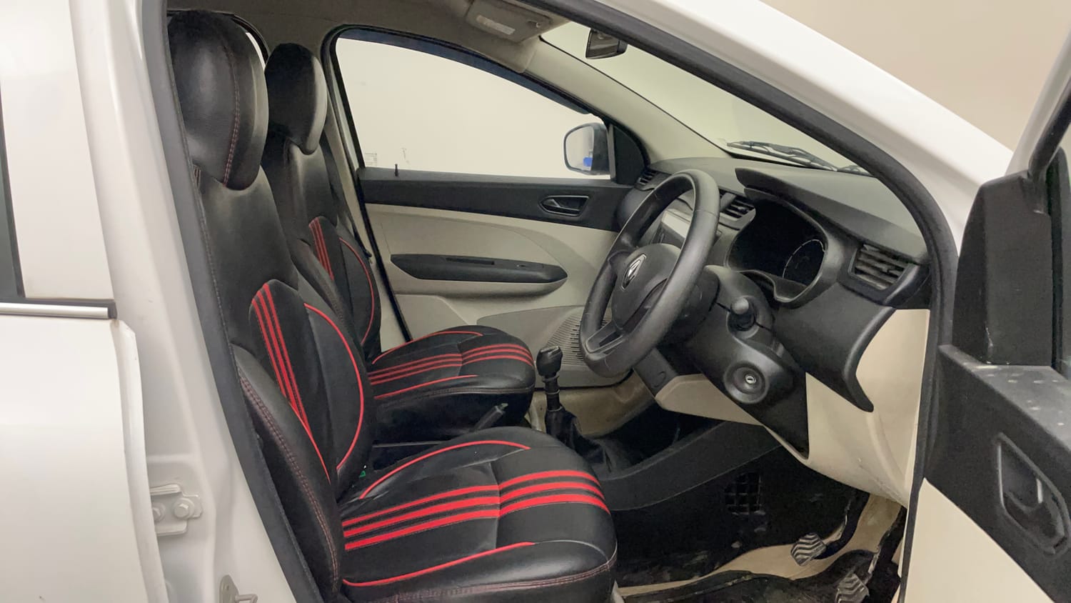 Used 2021 Renault Triber RXE Petrol Manual interior RIGHT SIDE FRONT DOOR CABIN VIEW
