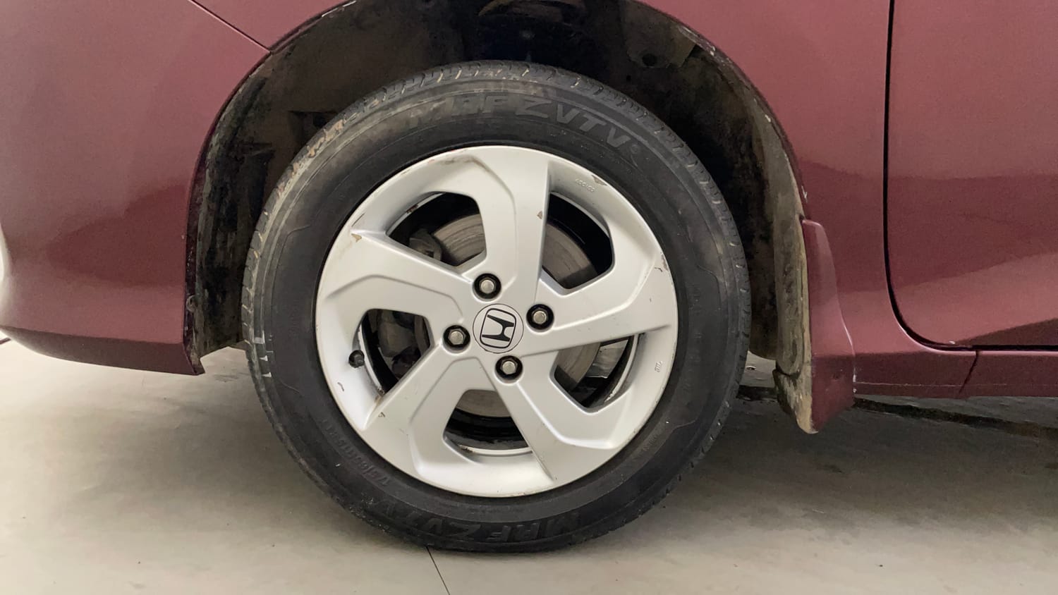 Used 2014 Honda City V Diesel Diesel Manual tyres LEFT FRONT TYRE RIM VIEW
