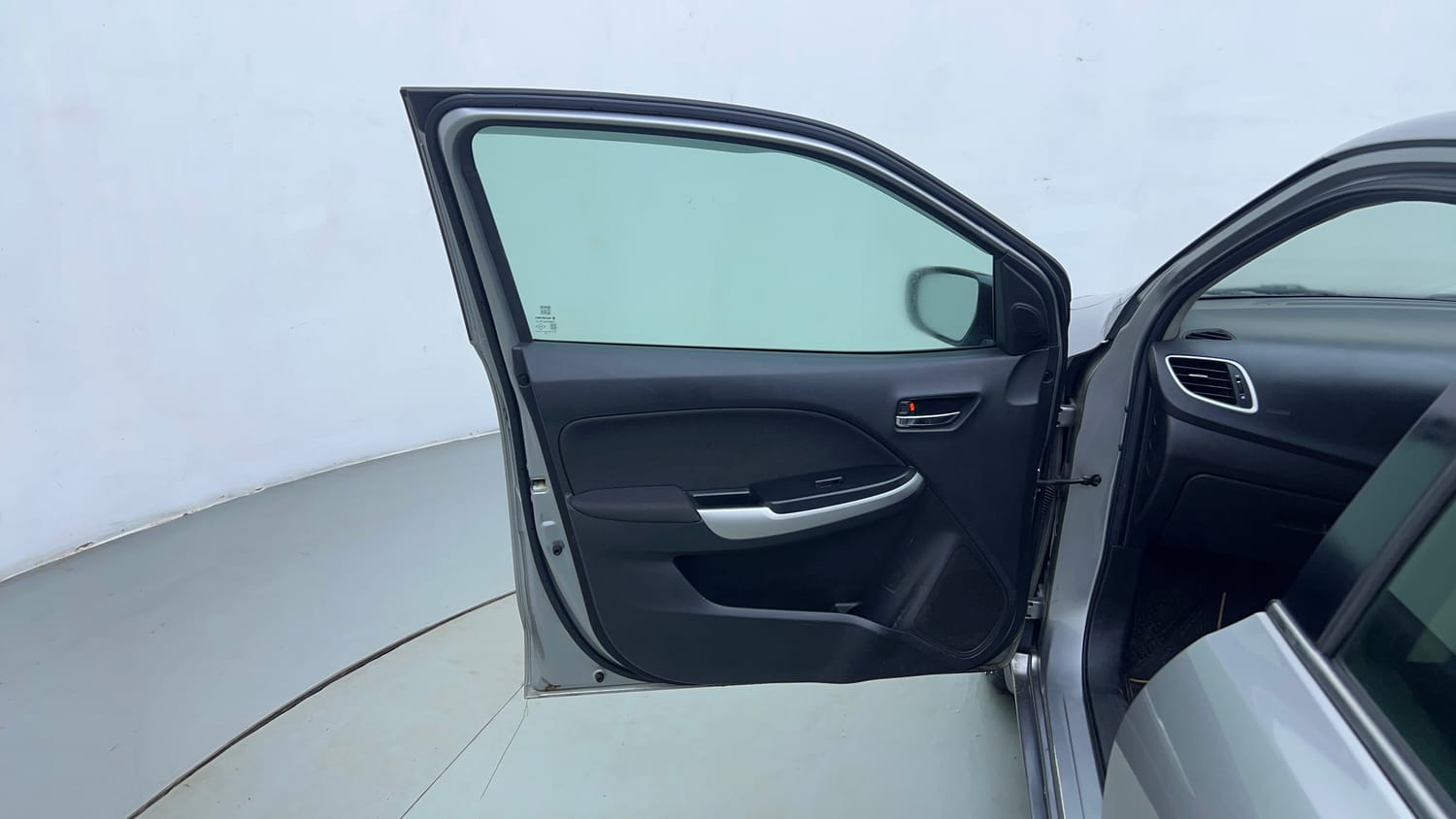 Used 2018 Maruti Suzuki Baleno Alpha 1.2 Petrol Manual interior LEFT FRONT DOOR OPEN VIEW