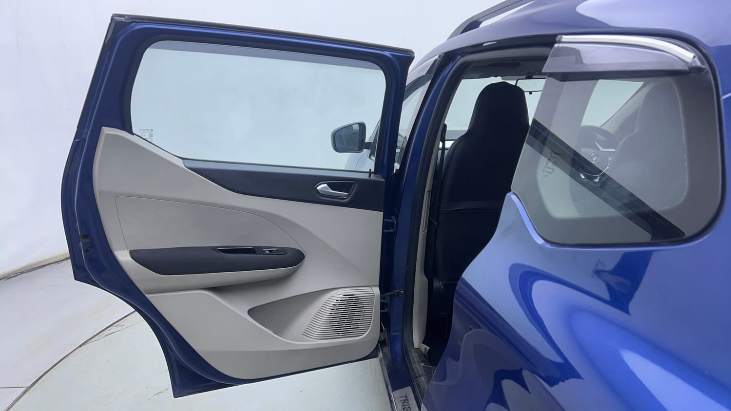 Used 2020 Renault Triber RXZ Petrol Manual interior LEFT REAR DOOR OPEN VIEW