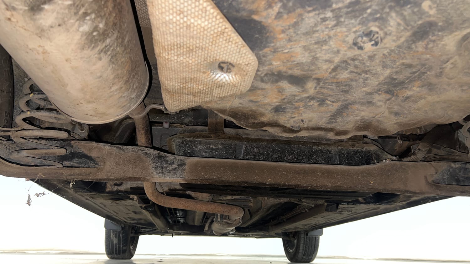Used 2023 Renault Kiger RXZ Turbo MT Petrol Manual extra REAR UNDERBODY VIEW (TAKEN FROM REAR)