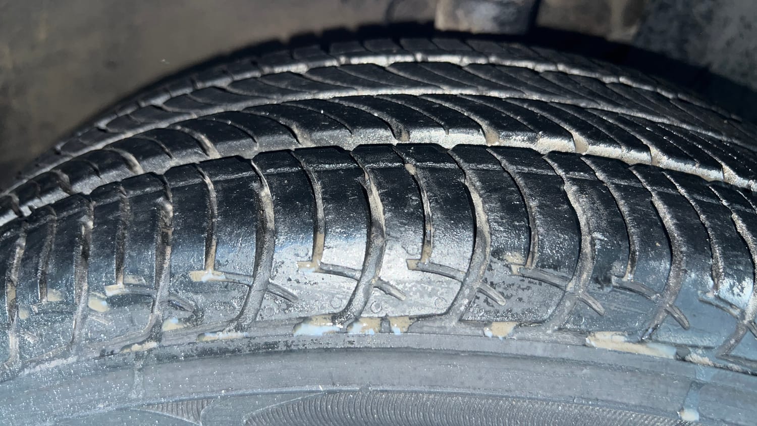Used 2019 Maruti Suzuki Wagon R VXi 1.0 Petrol Manual tyres RIGHT FRONT TYRE TREAD VIEW