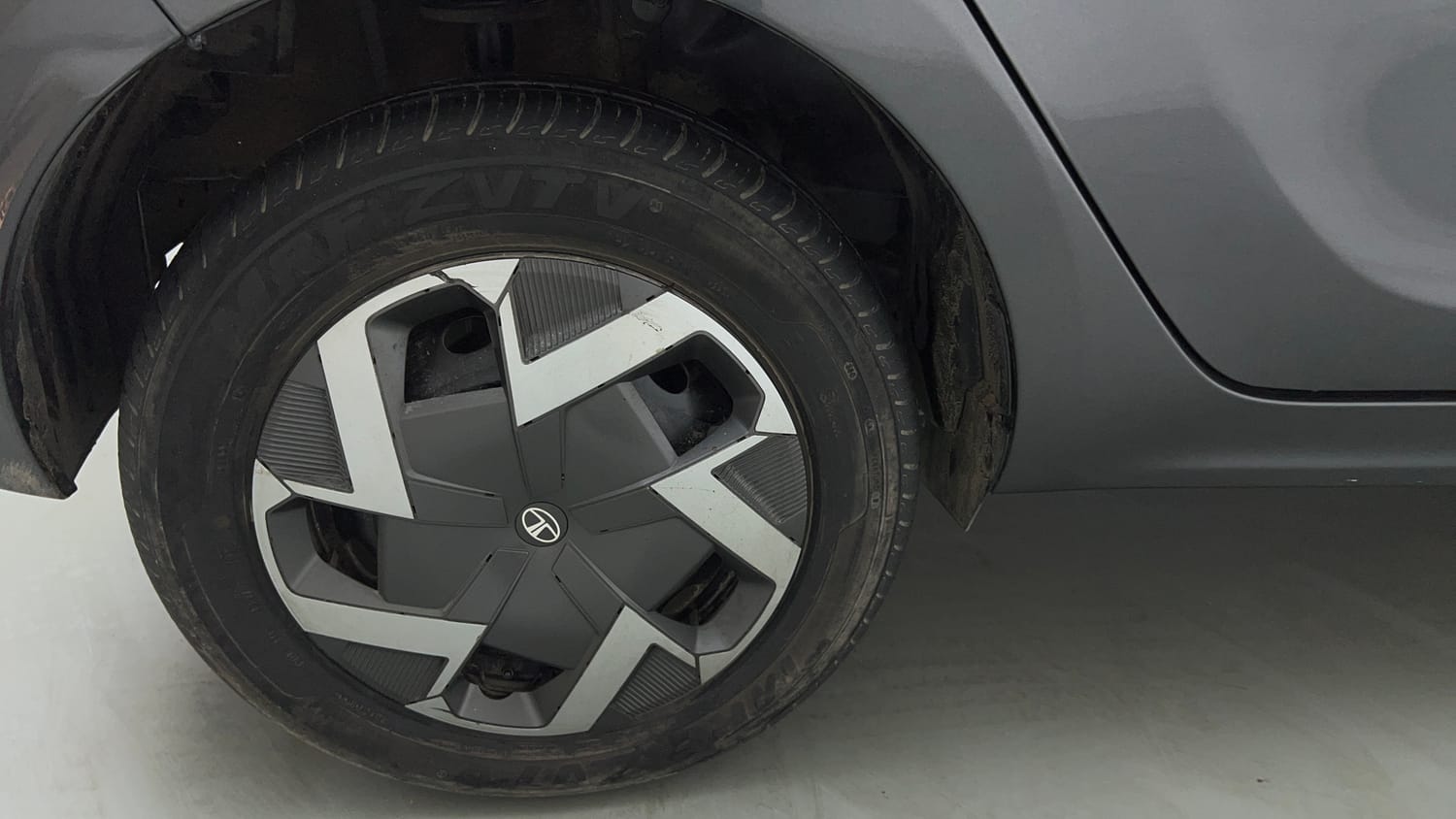 Used 2026 Tata Tiago EV XT Medium Range Electric Automatic tyres RIGHT REAR TYRE RIM VIEW