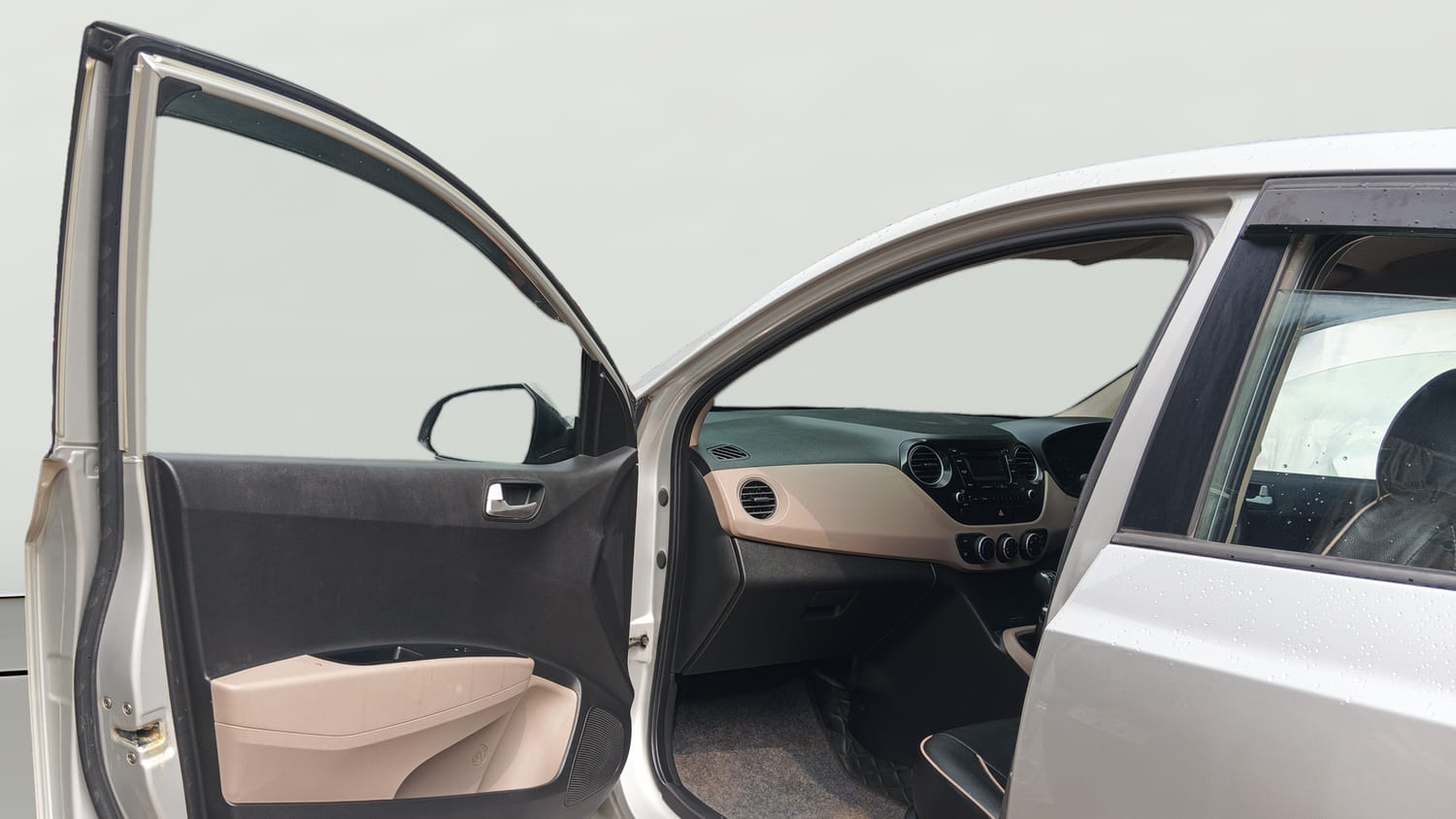Used 2015 Hyundai Xcent S 1.2 (O) Petrol Manual interior LEFT FRONT DOOR OPEN VIEW