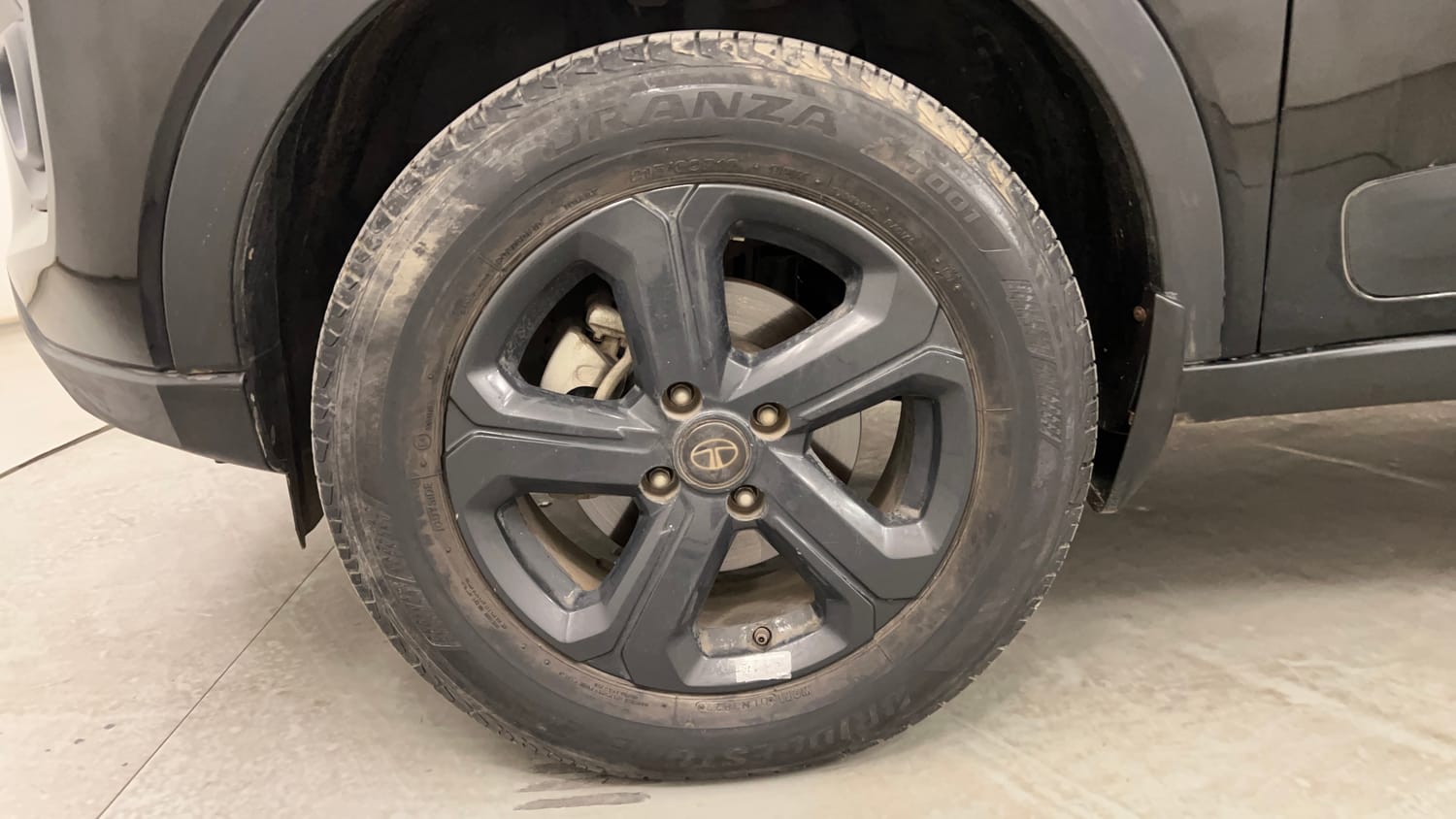 Used 2022 Tata Nexon XZA Plus (HS) Dark Edition Petrol Automatic tyres LEFT FRONT TYRE RIM VIEW