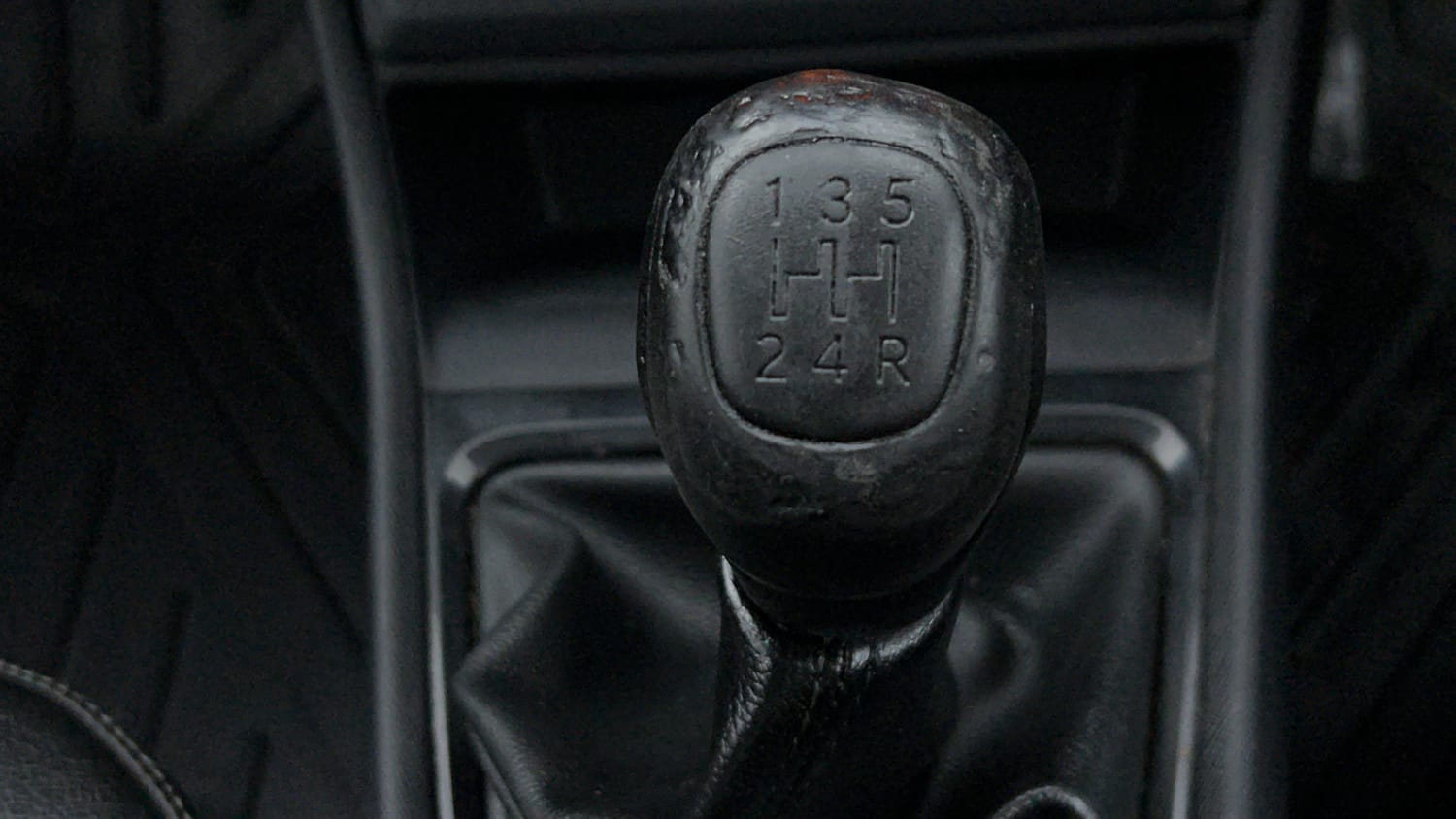 Used 2023 Tata Punch Pure MT Petrol Manual interior GEAR  KNOB VIEW