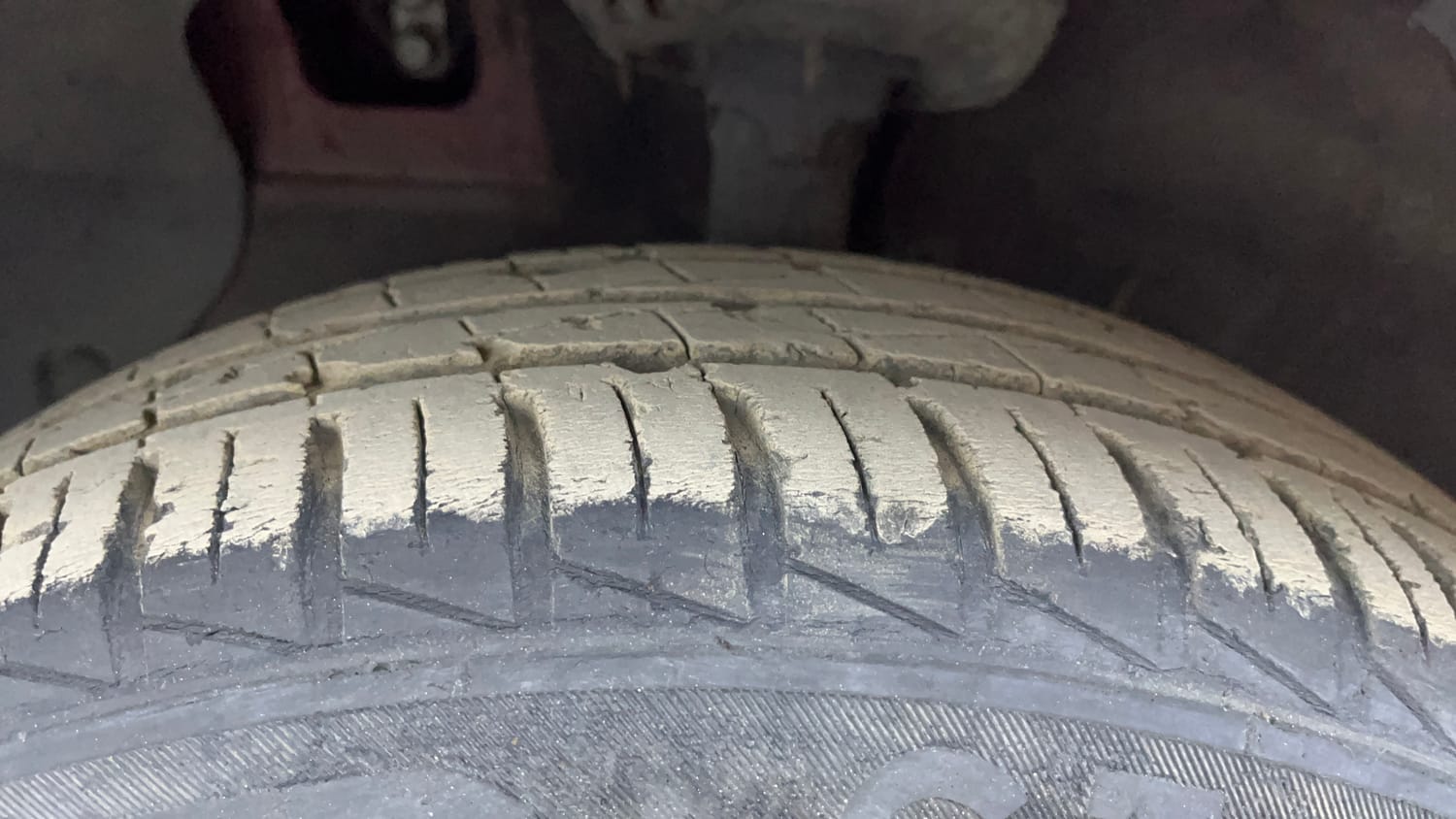 Used 2021 Hyundai Grand i10 Nios Sportz AMT 1.2 Kappa VTVT Petrol Automatic tyres LEFT FRONT TYRE TREAD VIEW