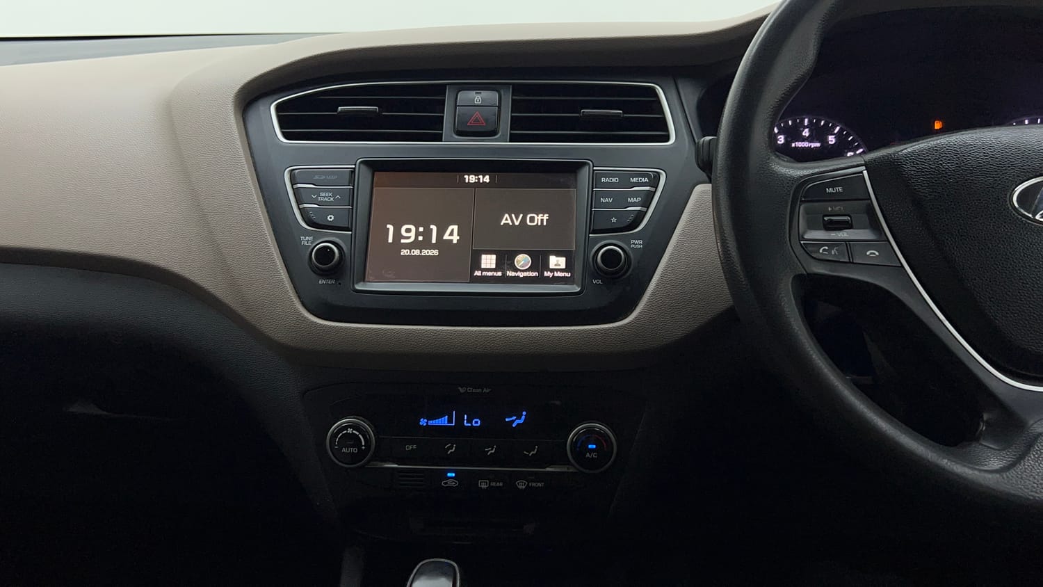 Used 2019 Hyundai Elite i20 Asta 1.2 AT Petrol Automatic interior MUSIC SYSTEM & AC CONTROL VIEW