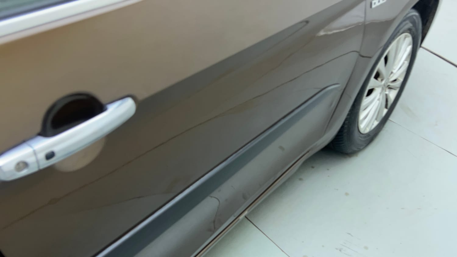 Used 2017 Maruti Suzuki Ciaz ZDi SHVS Diesel Manual dents MINOR DENT