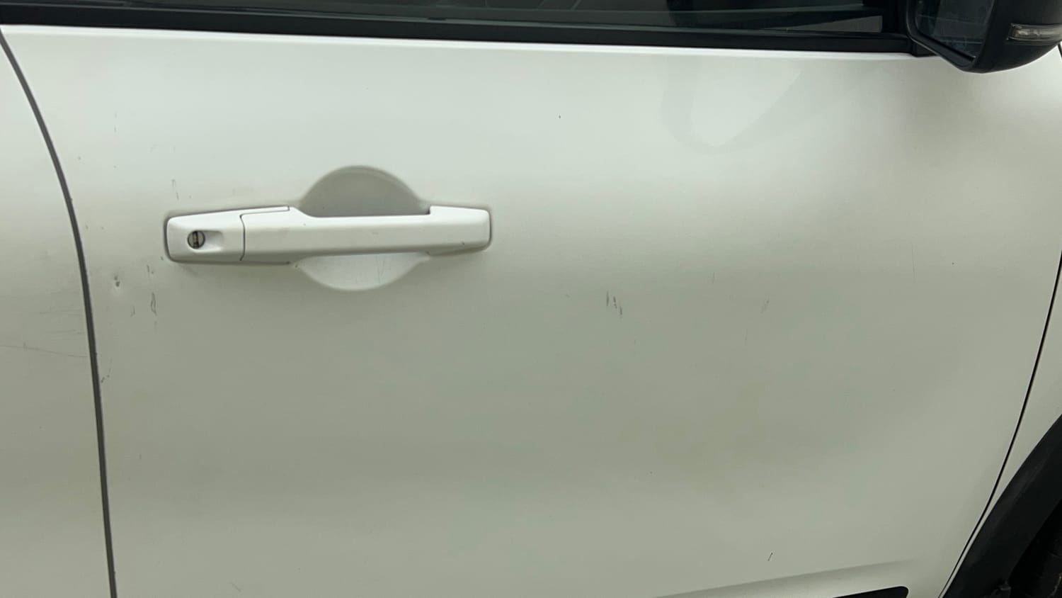 Used 2022 Renault Triber RXZ Petrol Automatic dents MINOR DENT