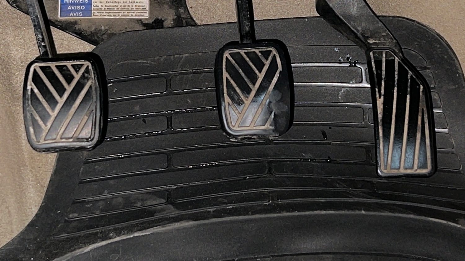 Used 2015 Maruti Suzuki Ciaz ZDi+ SHVS Diesel Manual interior PEDALS VIEW