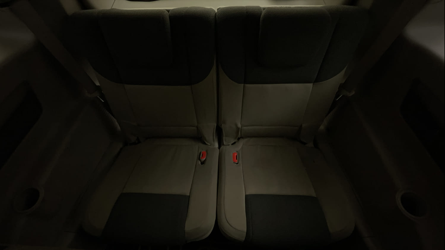 Used 2018 Mahindra XUV500 W9 AT Diesel Automatic interior THIRD ROW SEAT