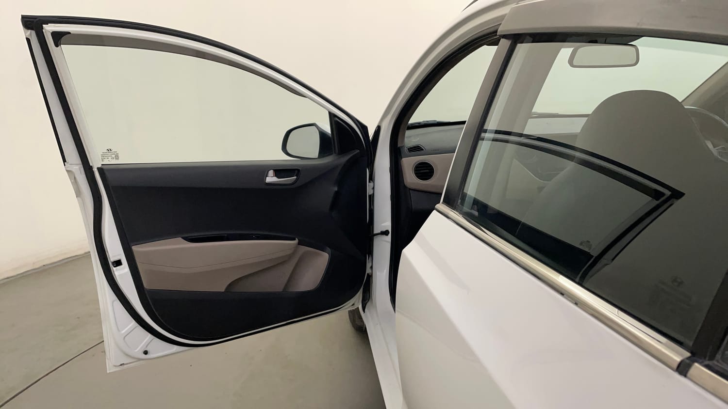 Used 2015 Hyundai Grand i10 Asta 1.2 Kappa VTVT (O) Petrol Manual interior LEFT FRONT DOOR OPEN VIEW