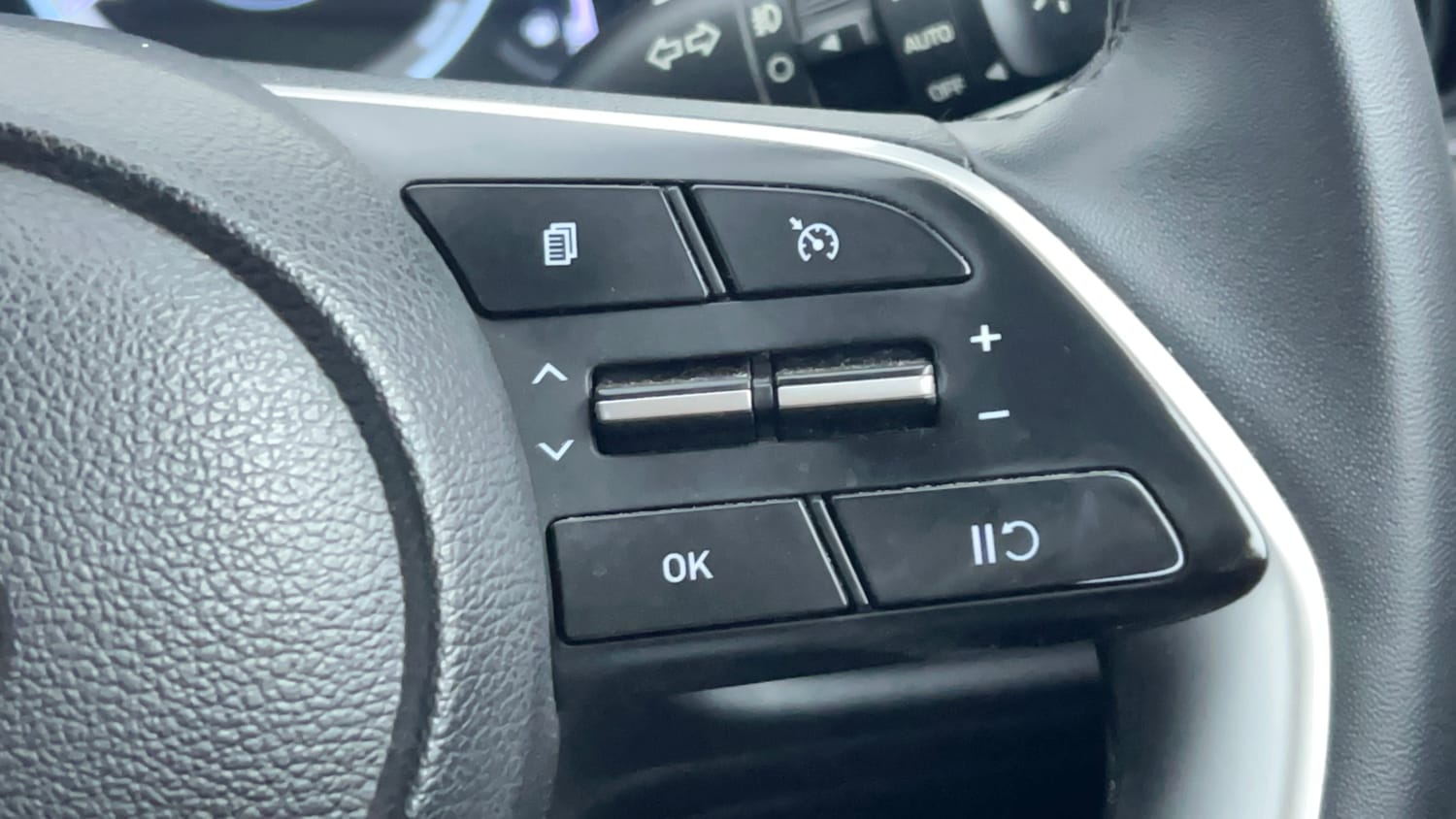 Used 2023 Hyundai Creta SX 1.5 Petrol Petrol Manual top_features Cruise control