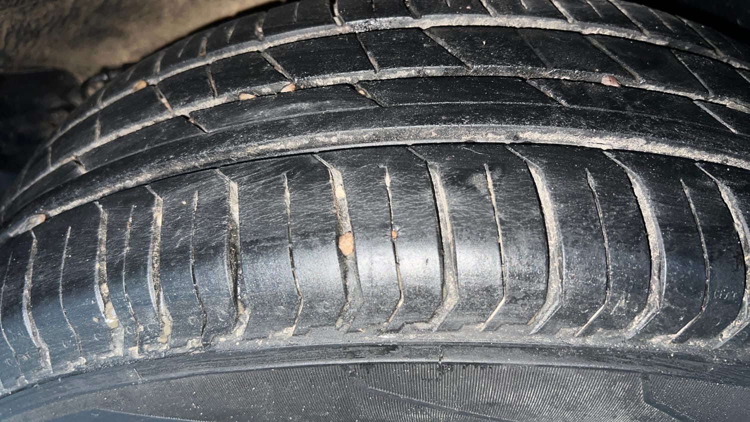Used 2022 Tata Punch Adventure MT Petrol Manual tyres LEFT REAR TYRE TREAD VIEW