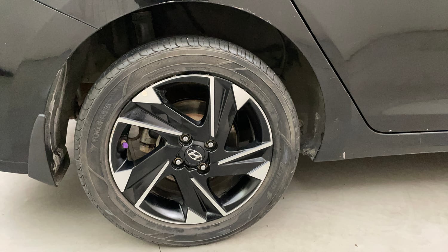 Used 2021 Hyundai Verna SX (O) 1.6 VTVT AT Petrol Automatic tyres RIGHT REAR TYRE RIM VIEW