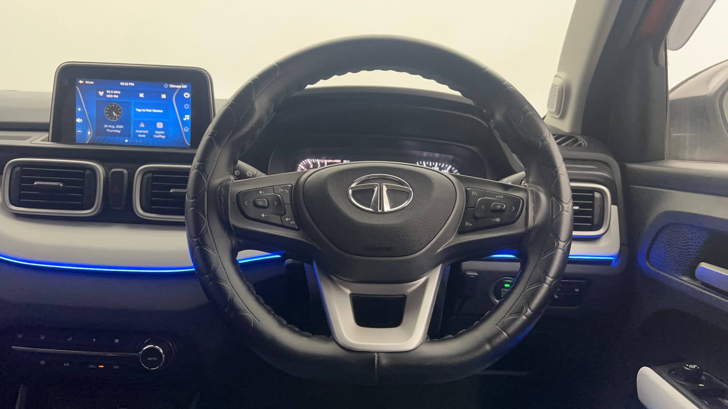 Used 2024 Tata Punch Creative Dual Tone AMT Sunroof Petrol Automatic interior STEERING VIEW