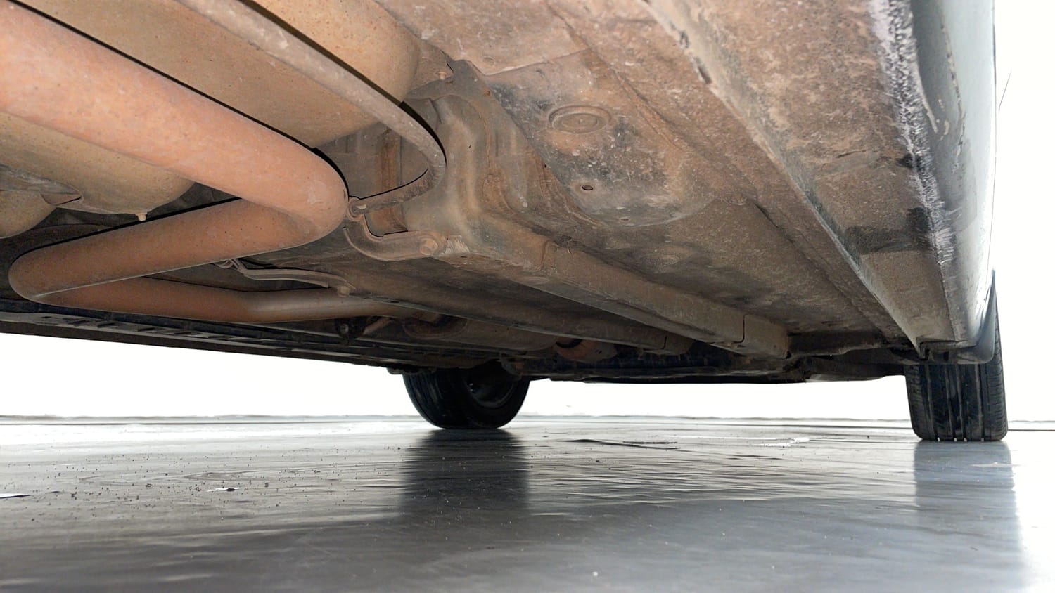 Used 2021 Hyundai Verna SX (O) 1.6 VTVT AT Petrol Automatic extra REAR RIGHT UNDERBODY VIEW