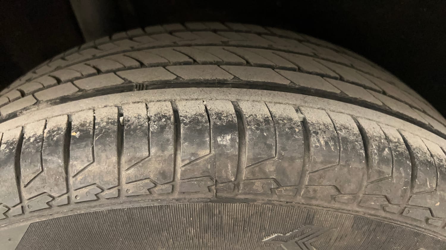 Used 2017 Maruti Suzuki Vitara Brezza ZDi+ Dual Tone Diesel Manual tyres RIGHT REAR TYRE TREAD VIEW