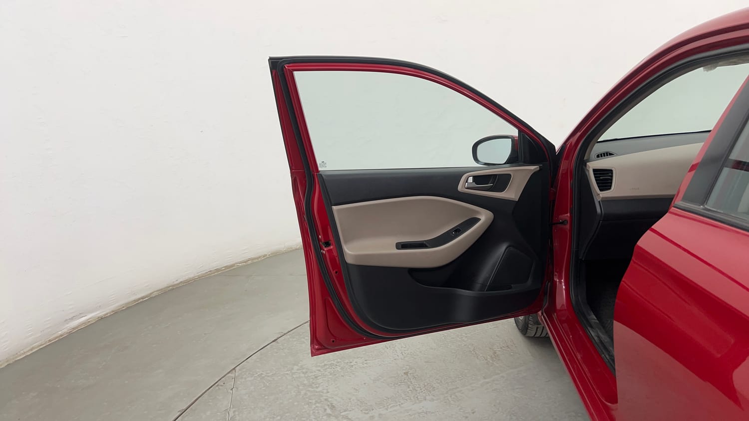Used 2015 Hyundai Elite i20 Asta 1.2 Petrol Manual interior LEFT FRONT DOOR OPEN VIEW