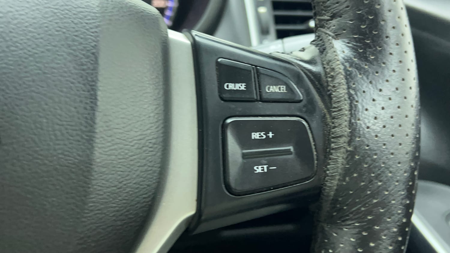 Used 2020 Maruti Suzuki S-Cross Alpha Petrol Manual top_features Cruise control