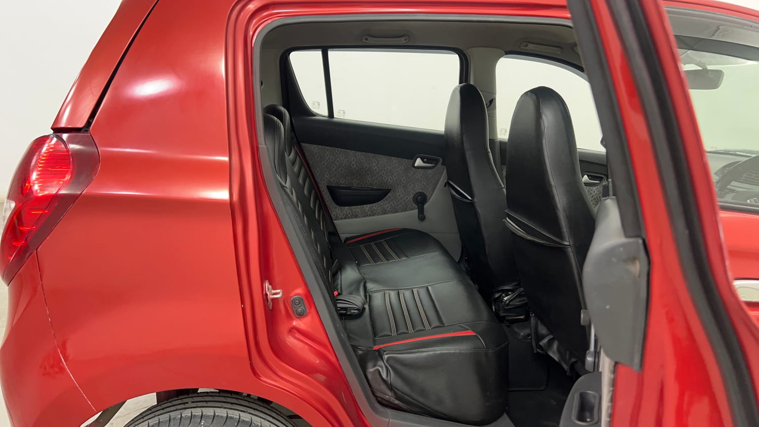 Used 2016 Maruti Suzuki Alto 800 Vxi Petrol Manual interior RIGHT SIDE REAR DOOR CABIN VIEW