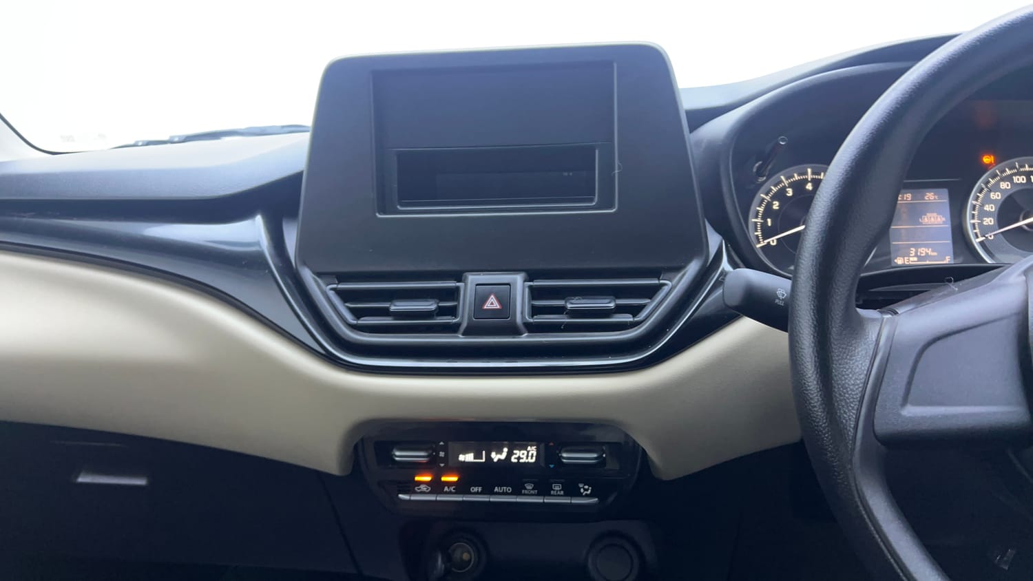 Used 2024 Toyota Glanza E Petrol Manual interior MUSIC SYSTEM & AC CONTROL VIEW
