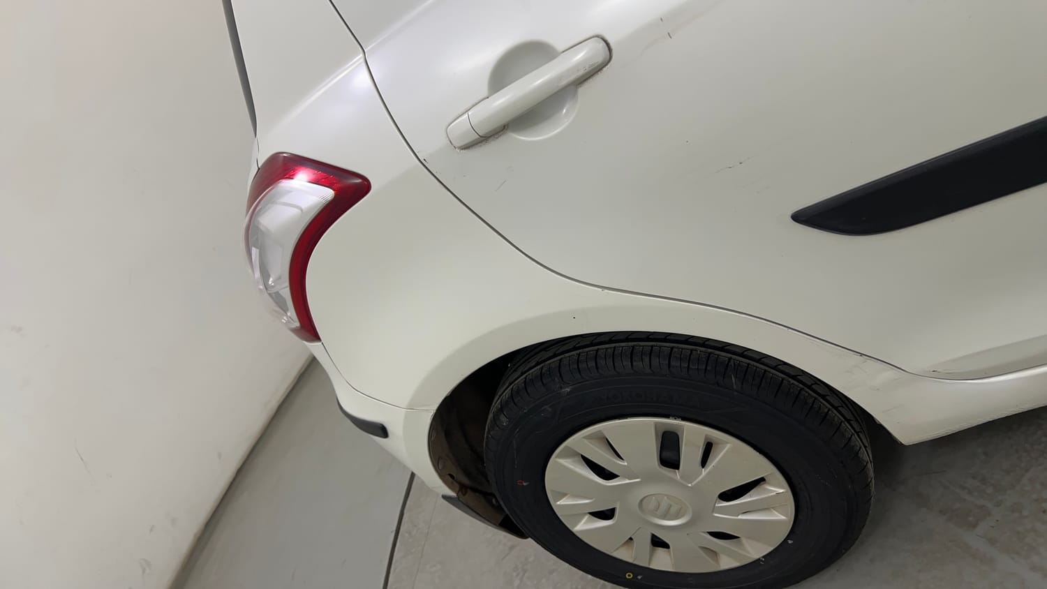 Used 2013 Maruti Suzuki Swift VXi Petrol Manual dents MINOR DENT
