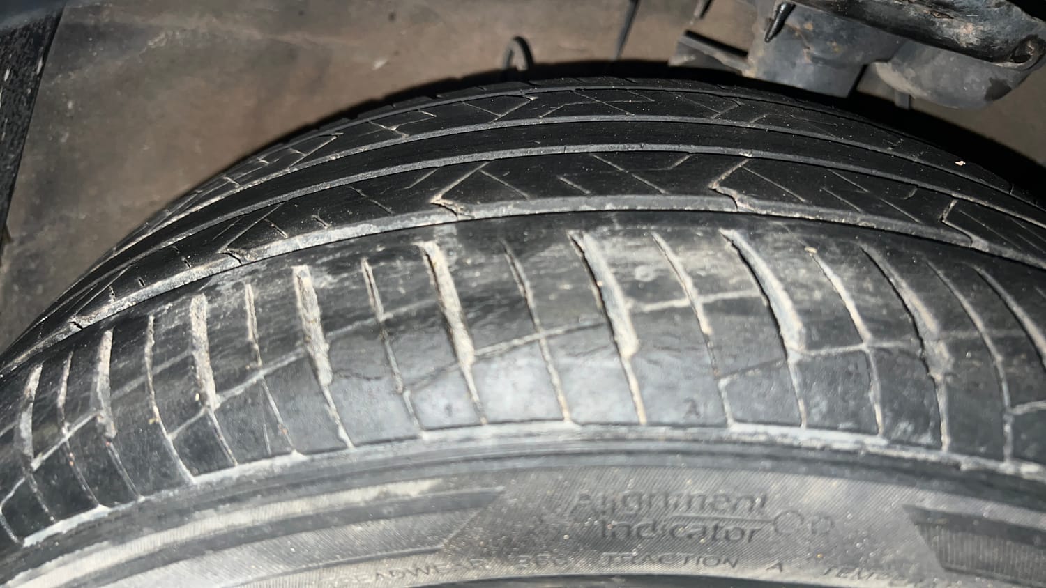 Used 2018 Hyundai Verna SX 1.6 VTVT Petrol Manual tyres RIGHT FRONT TYRE TREAD VIEW