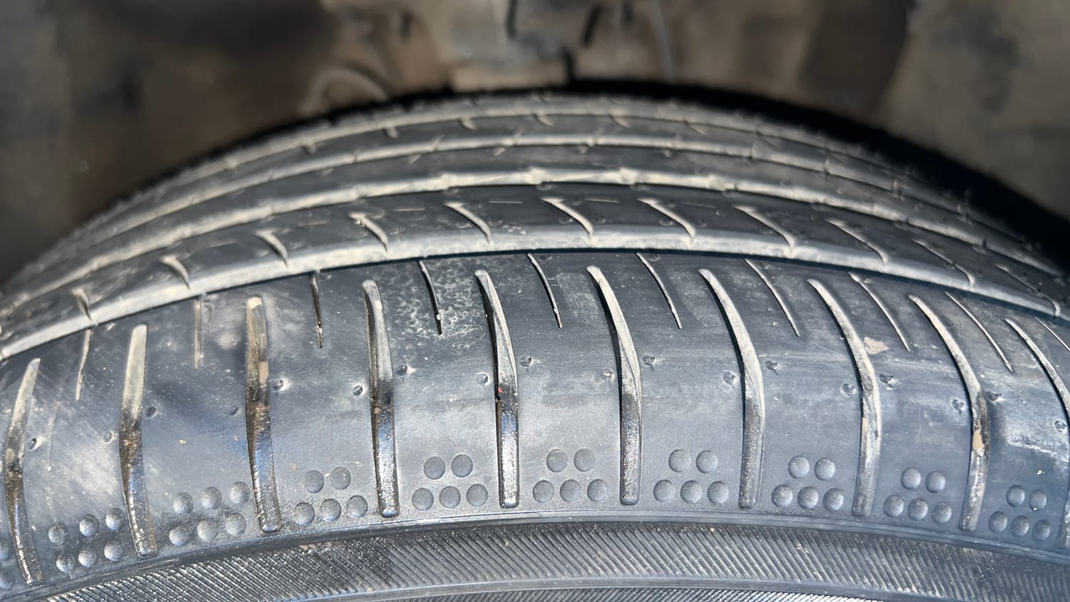 Used 2016 Hyundai Elite i20 Asta 1.2 Petrol Manual tyres RIGHT FRONT TYRE TREAD VIEW