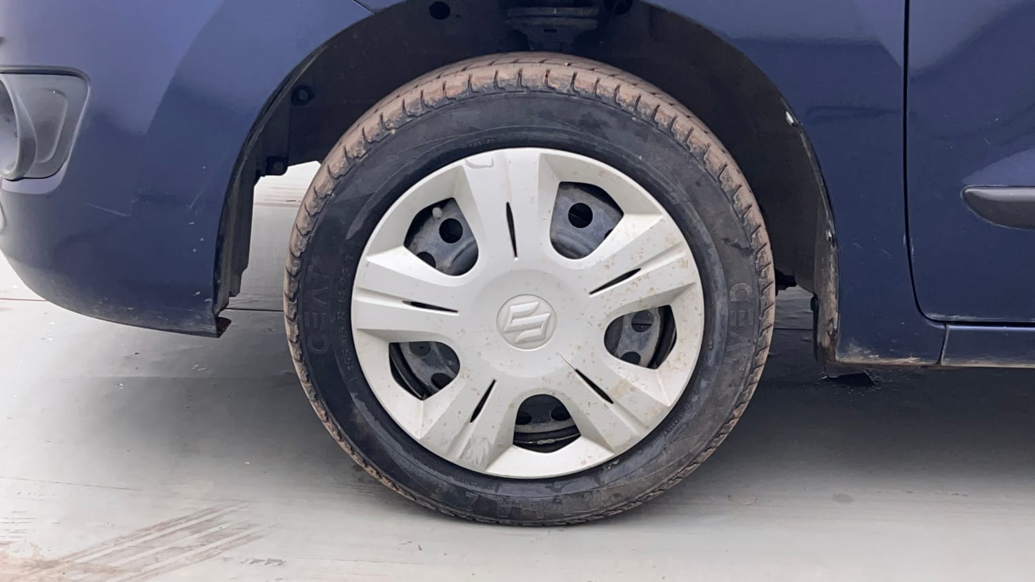 Used 2019 Maruti Suzuki Wagon R 1.0 VXI AMT Petrol Automatic tyres LEFT FRONT TYRE RIM VIEW