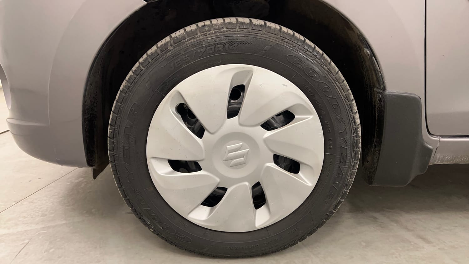 Used 2017 Maruti Suzuki Celerio VXi AMT Petrol Automatic tyres LEFT FRONT TYRE RIM VIEW