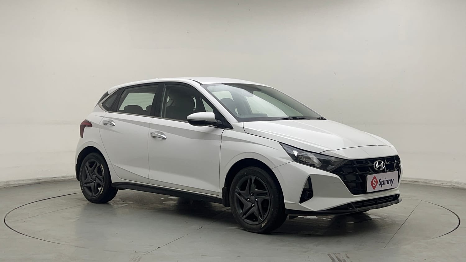 Used 2024 Hyundai i20 Sportz 1.2 MT Petrol Manual exterior RIGHT FRONT CORNER VIEW