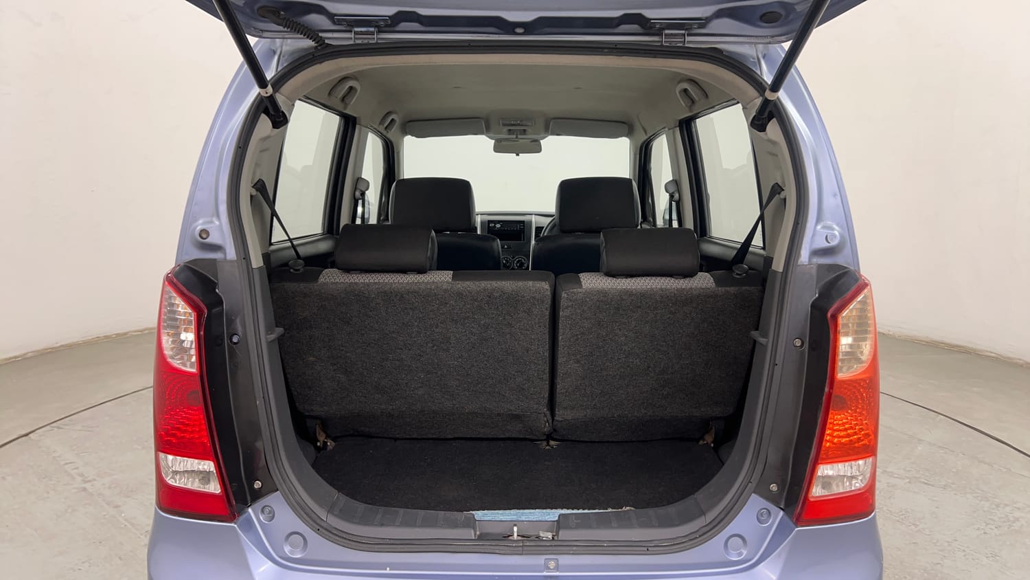 Used 2012 Maruti Suzuki Wagon R LXi Petrol Manual interior DICKY INSIDE VIEW
