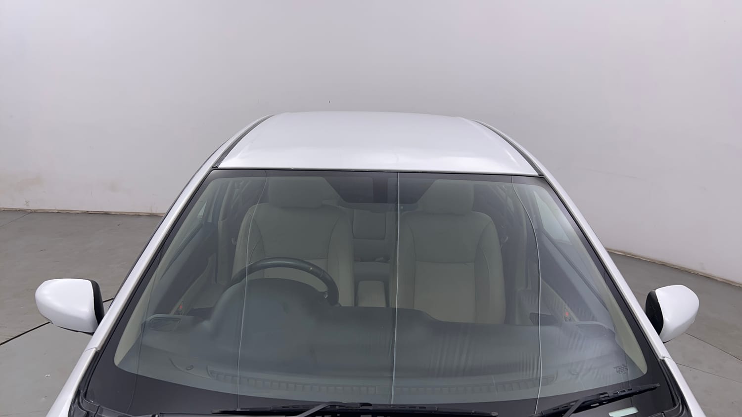 Used 2015 Maruti Suzuki Ciaz ZDi+ SHVS Diesel Manual exterior FRONT WINDSHIELD VIEW