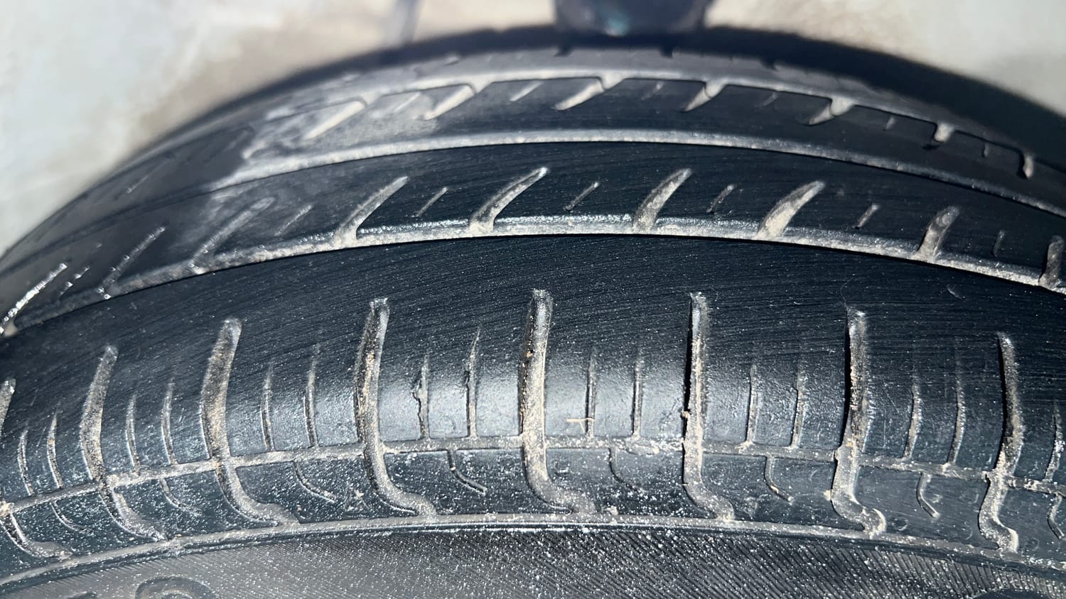 Used 2018 Maruti Suzuki Alto 800 LXi Petrol Manual tyres RIGHT FRONT TYRE TREAD VIEW