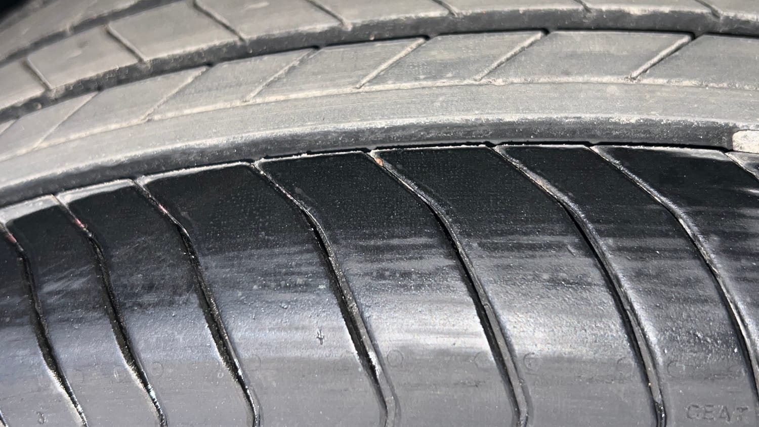 Used 2026 Maruti Suzuki Victoris LXI MT 2W Petrol Manual tyres RIGHT FRONT TYRE TREAD VIEW
