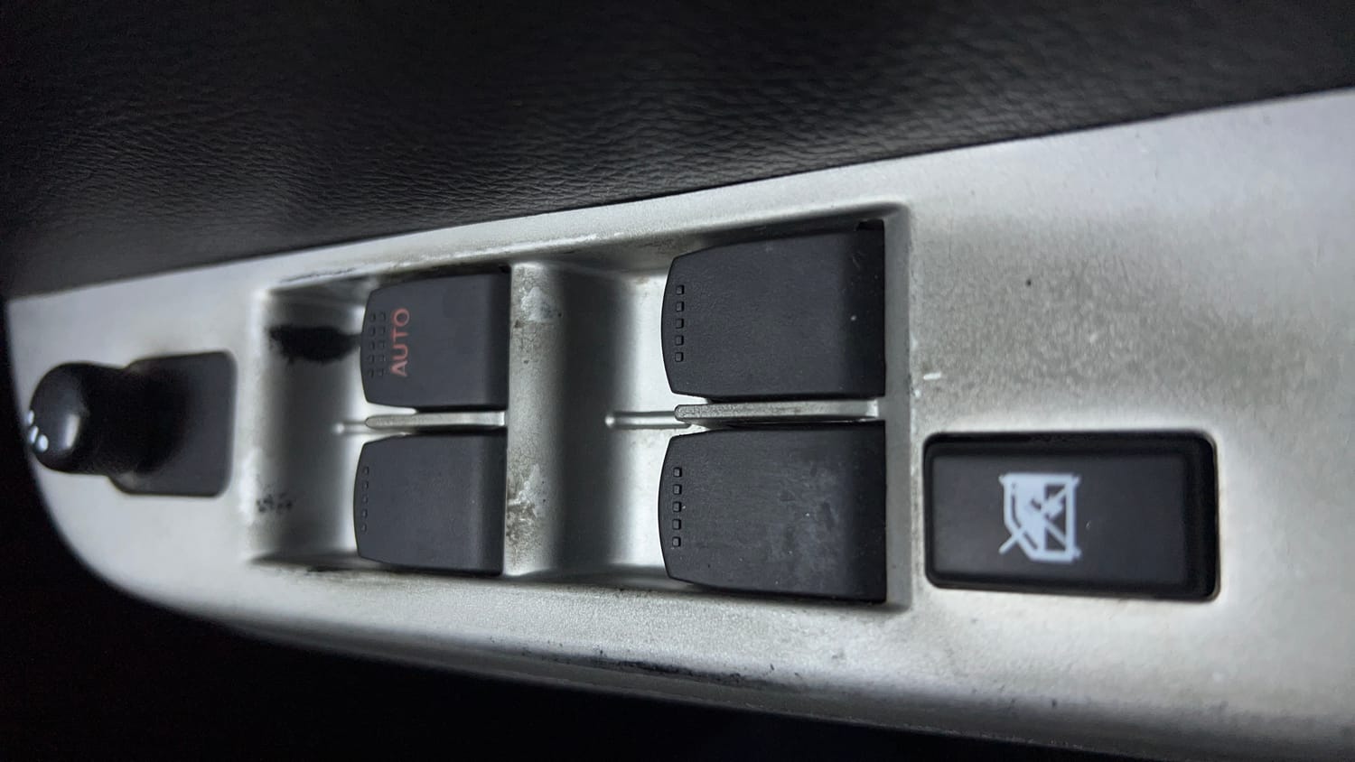 Used 2015 Maruti Suzuki Wagon R 1.0 VXI AMT Petrol Automatic top_features Power windows