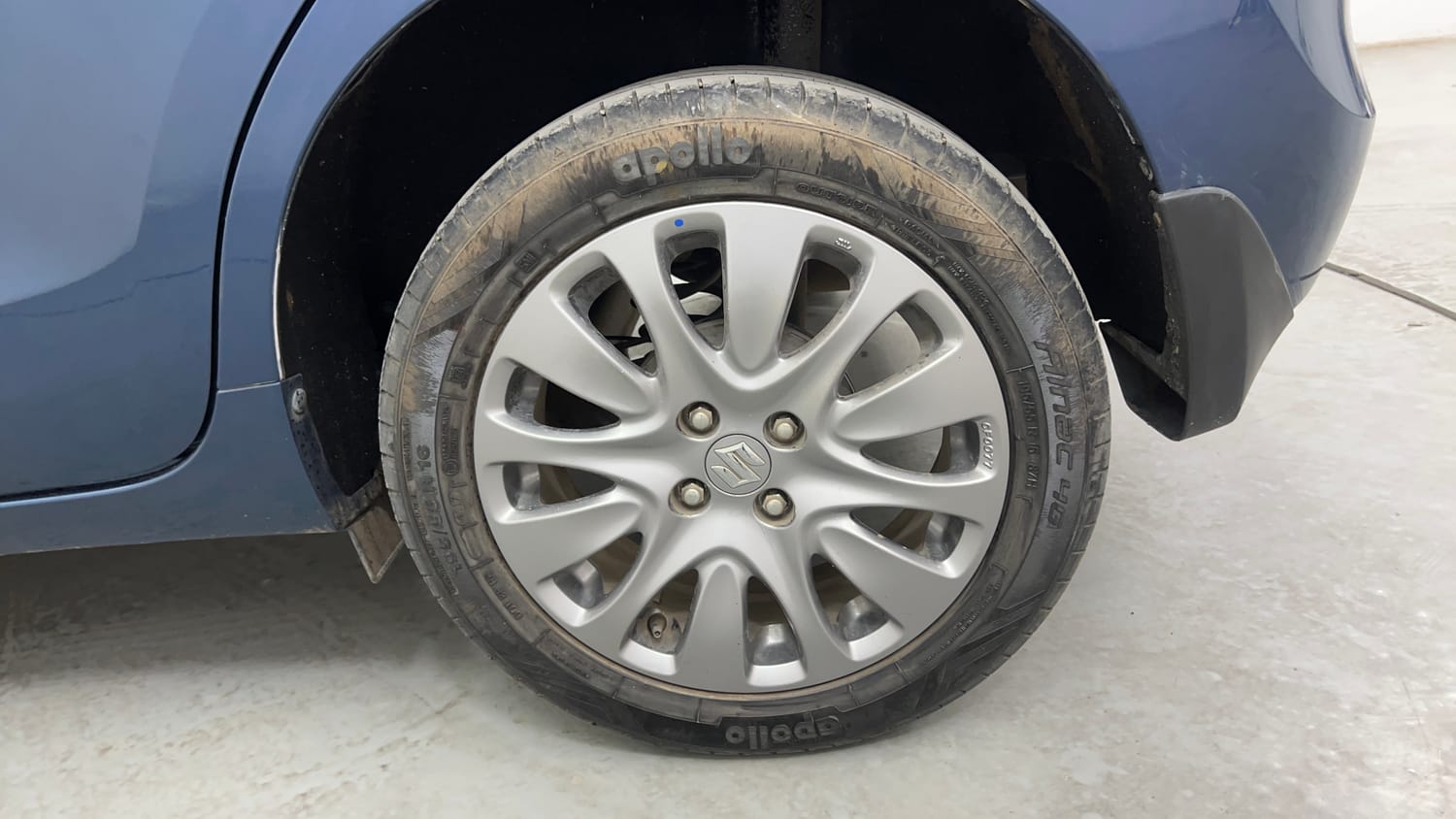 Used 2017 Maruti Suzuki Baleno Alpha 1.2 Petrol Manual tyres LEFT REAR TYRE RIM VIEW